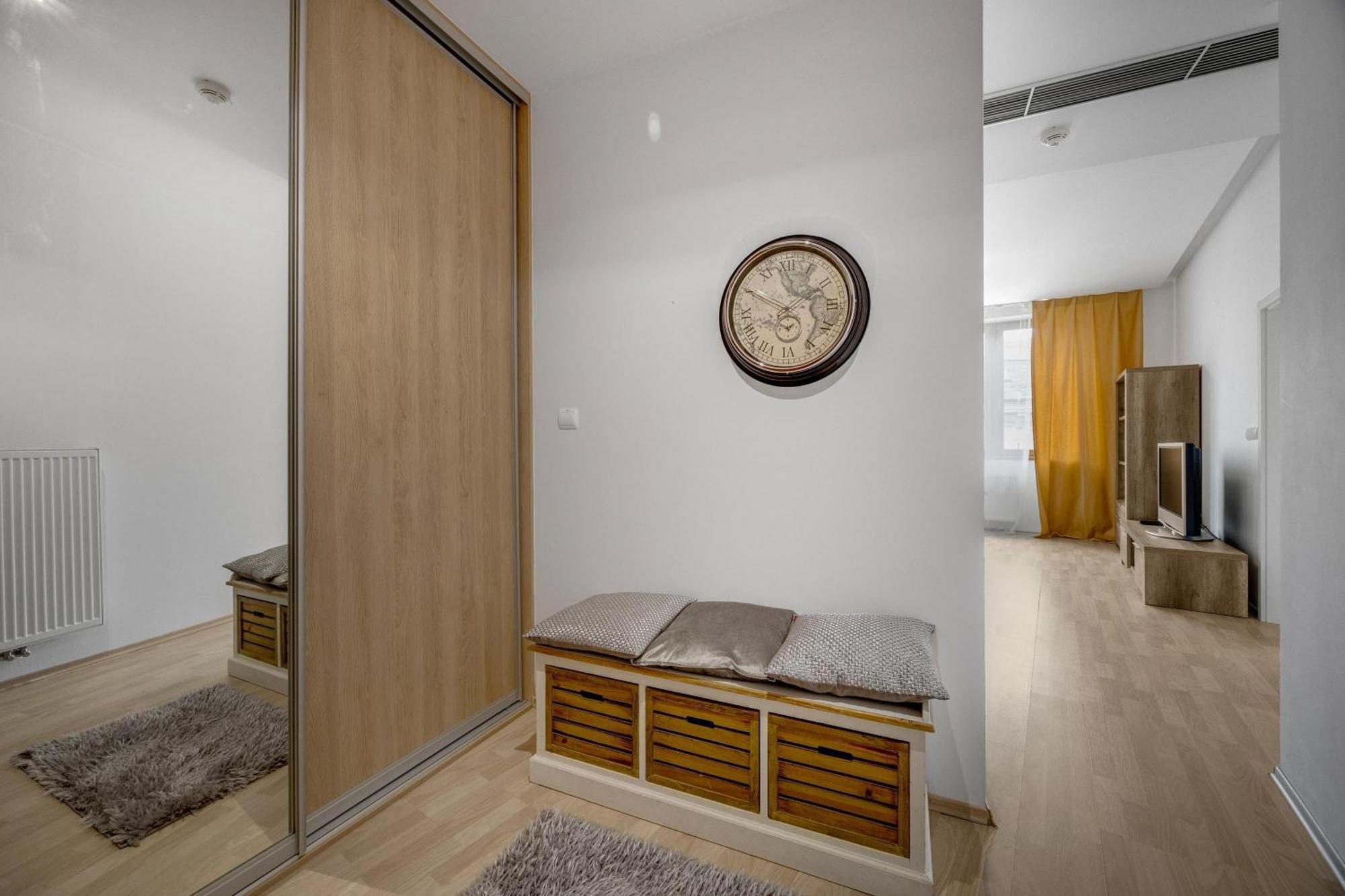 Revon Art-Deco Apartment Laurinska Bratislava Luaran gambar