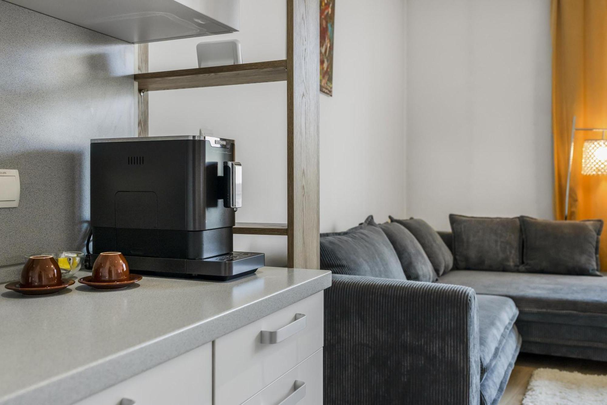 Revon Art-Deco Apartment Laurinska Bratislava Luaran gambar